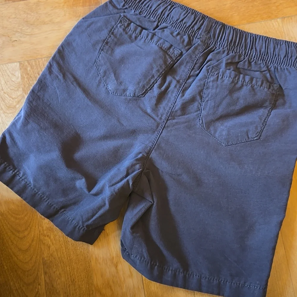 Boys Grey Casual Shorts Size 4T - Picture 2 of 3